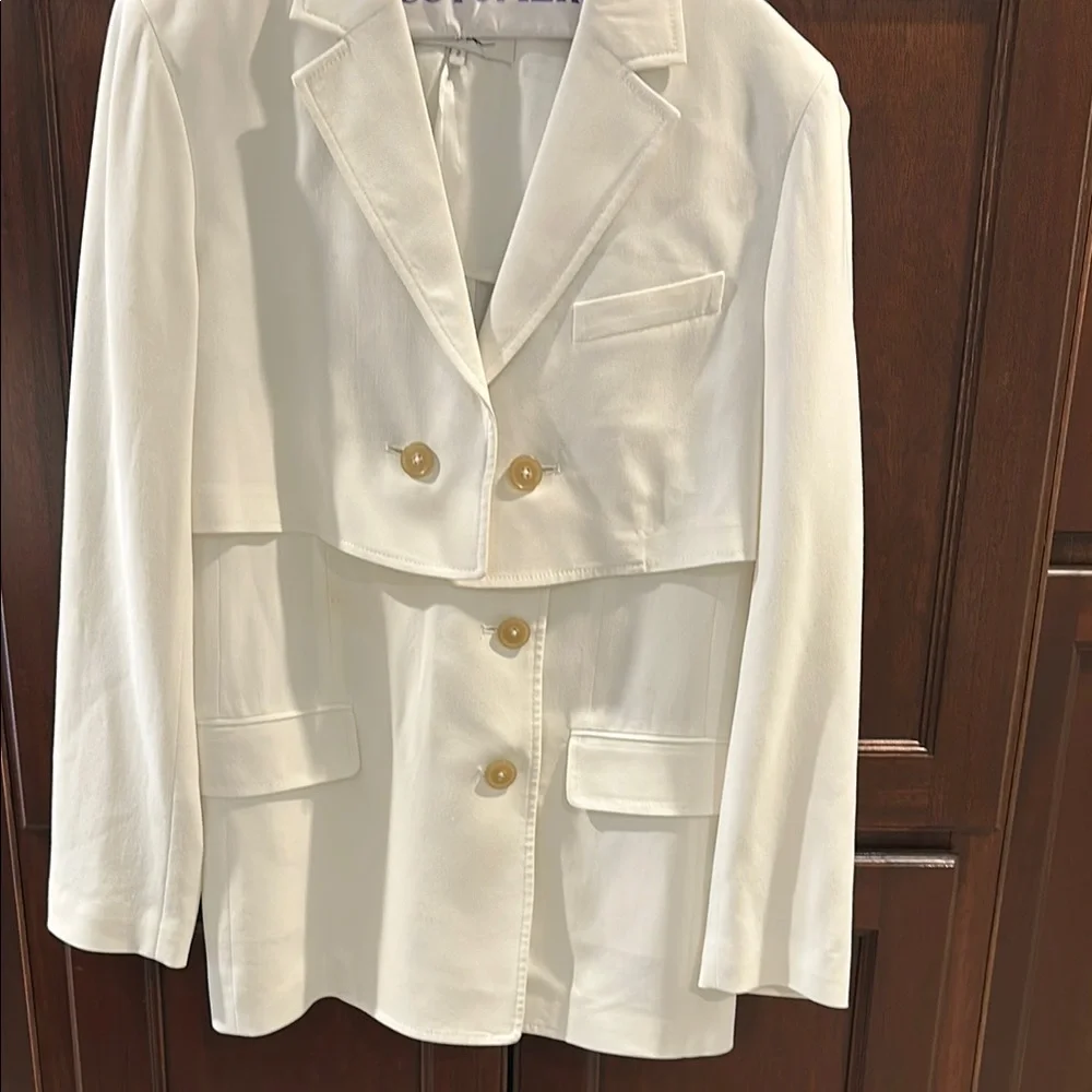 3.2 PHILIP LIM size 2 White Blazer with tan Buttons